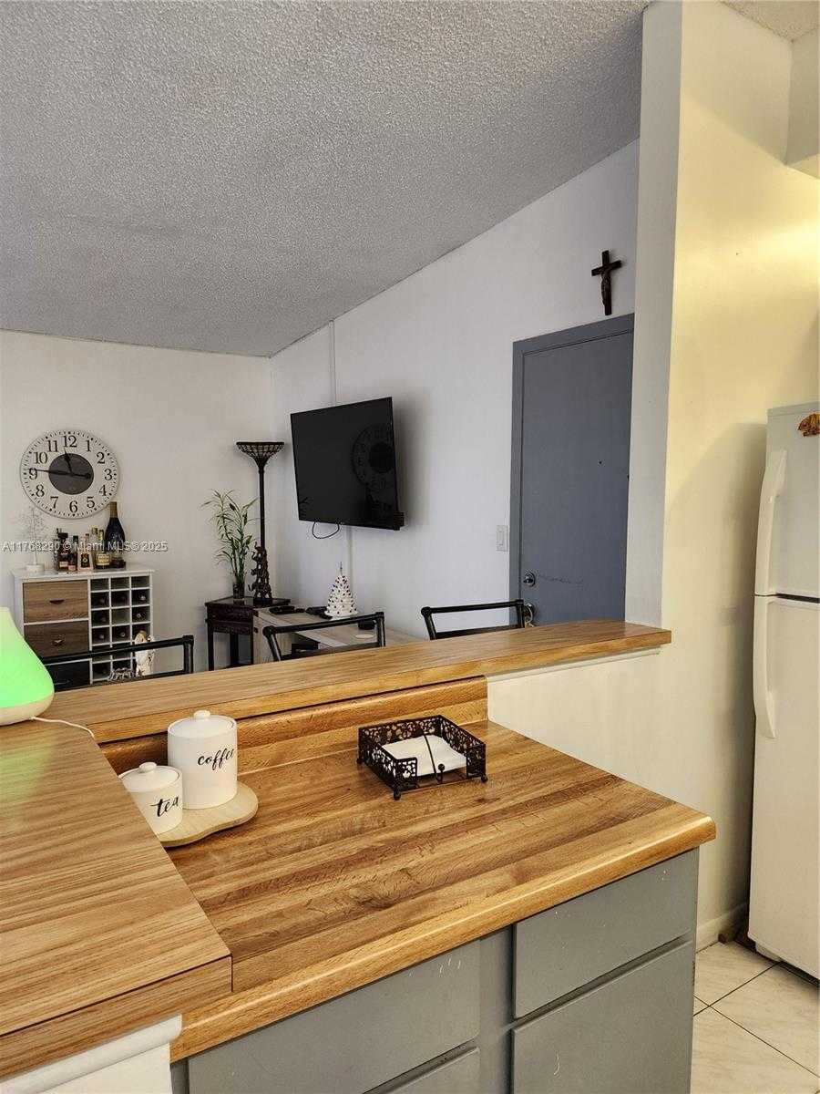 Small Image of 10747 WEST CLAIRMONT CIR #204, Tamarac Number 13