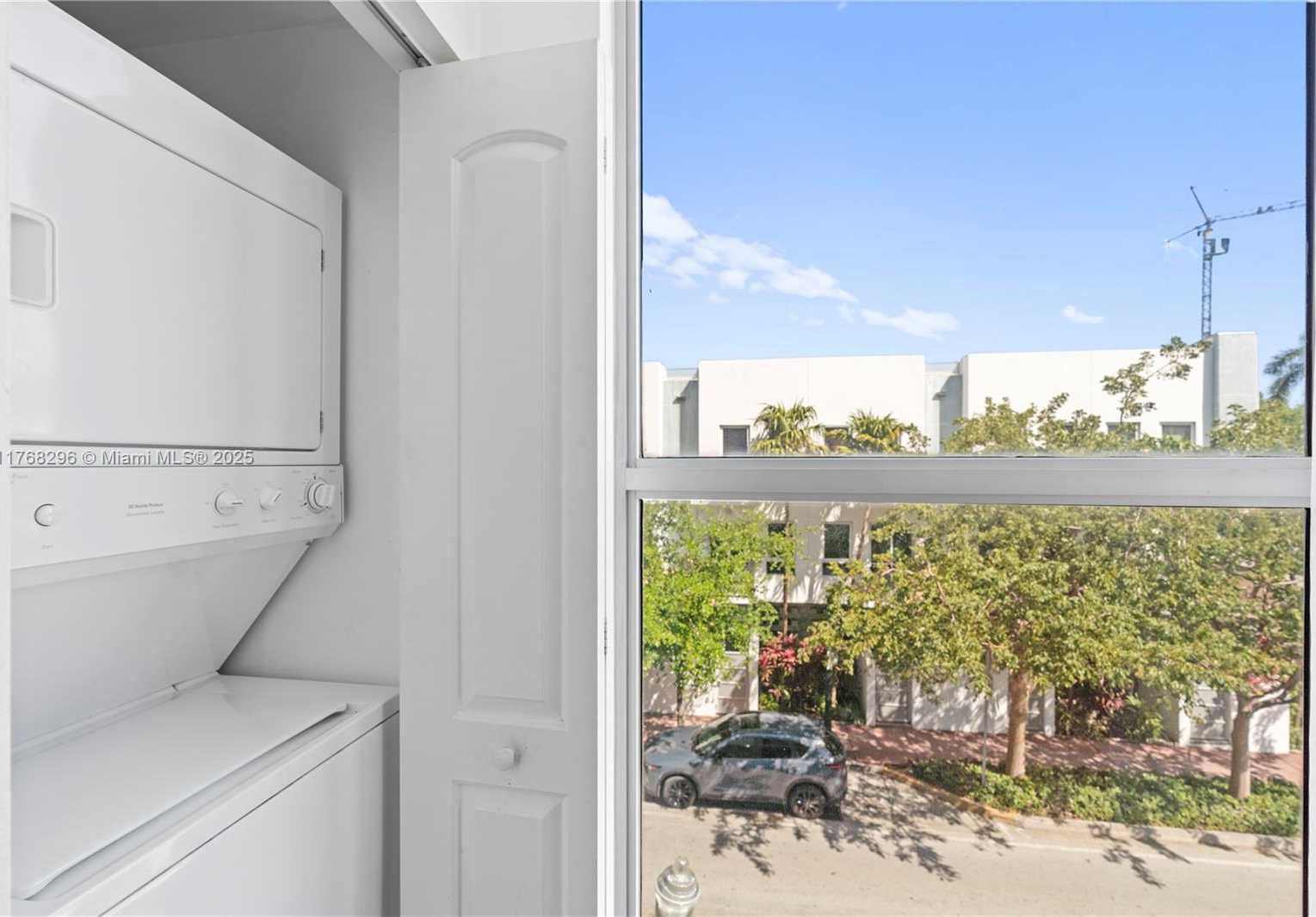 Small Image of 110 WASHINGTON AVE #2307, Miami Beach Number 17