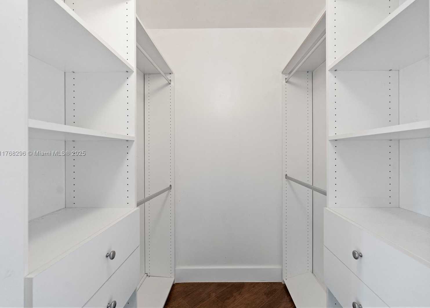 Small Image of 110 WASHINGTON AVE #2307, Miami Beach Number 25