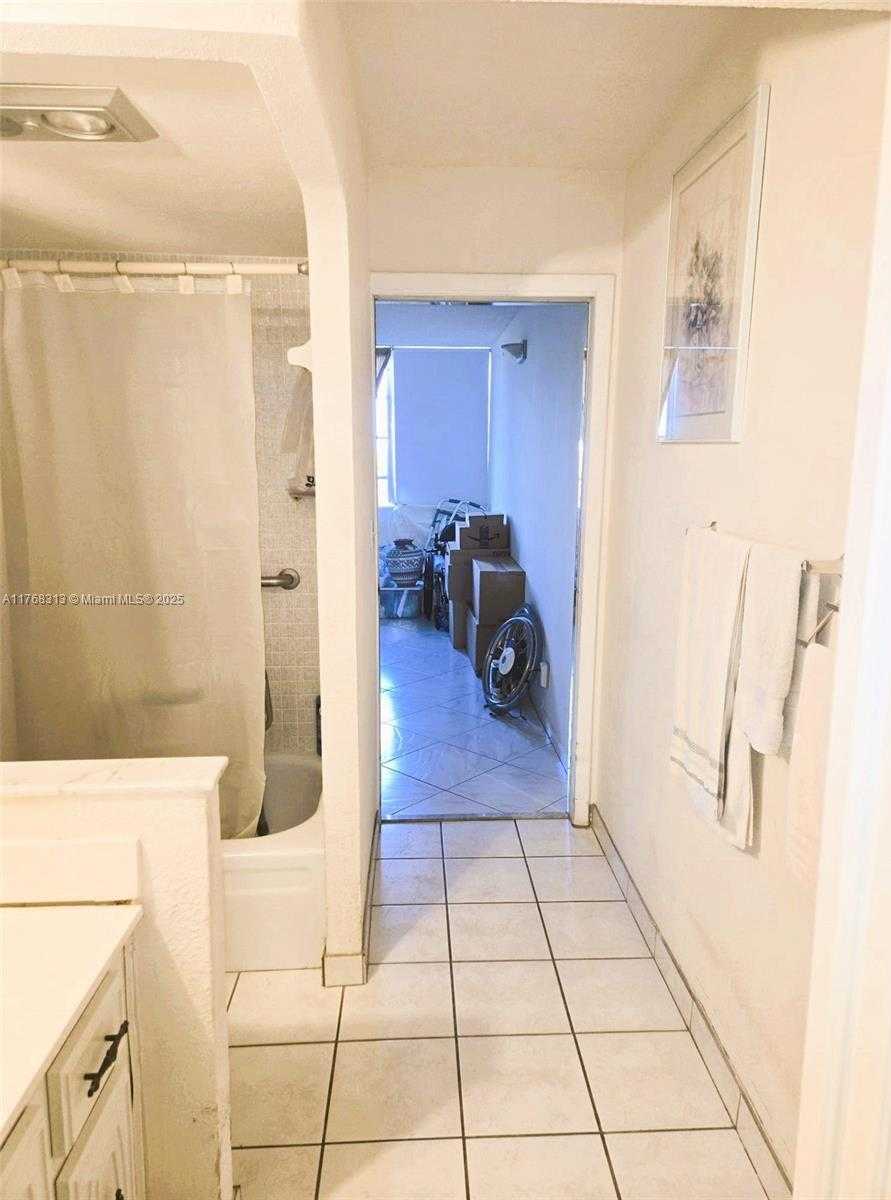 Small Image of 6901 ENVIRON BLVD #7A, Lauderhill Number 14