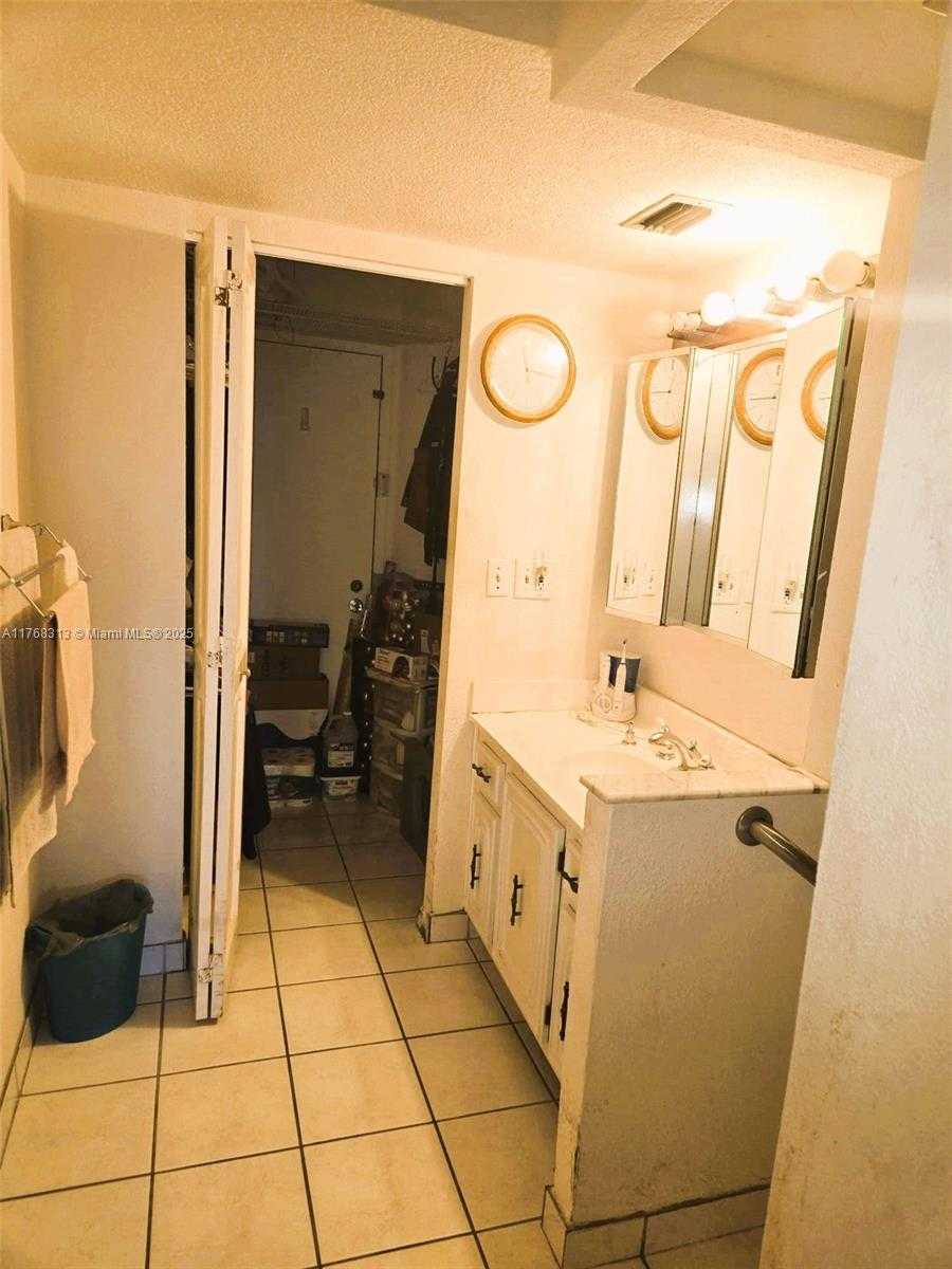 Small Image of 6901 ENVIRON BLVD #7A, Lauderhill Number 18