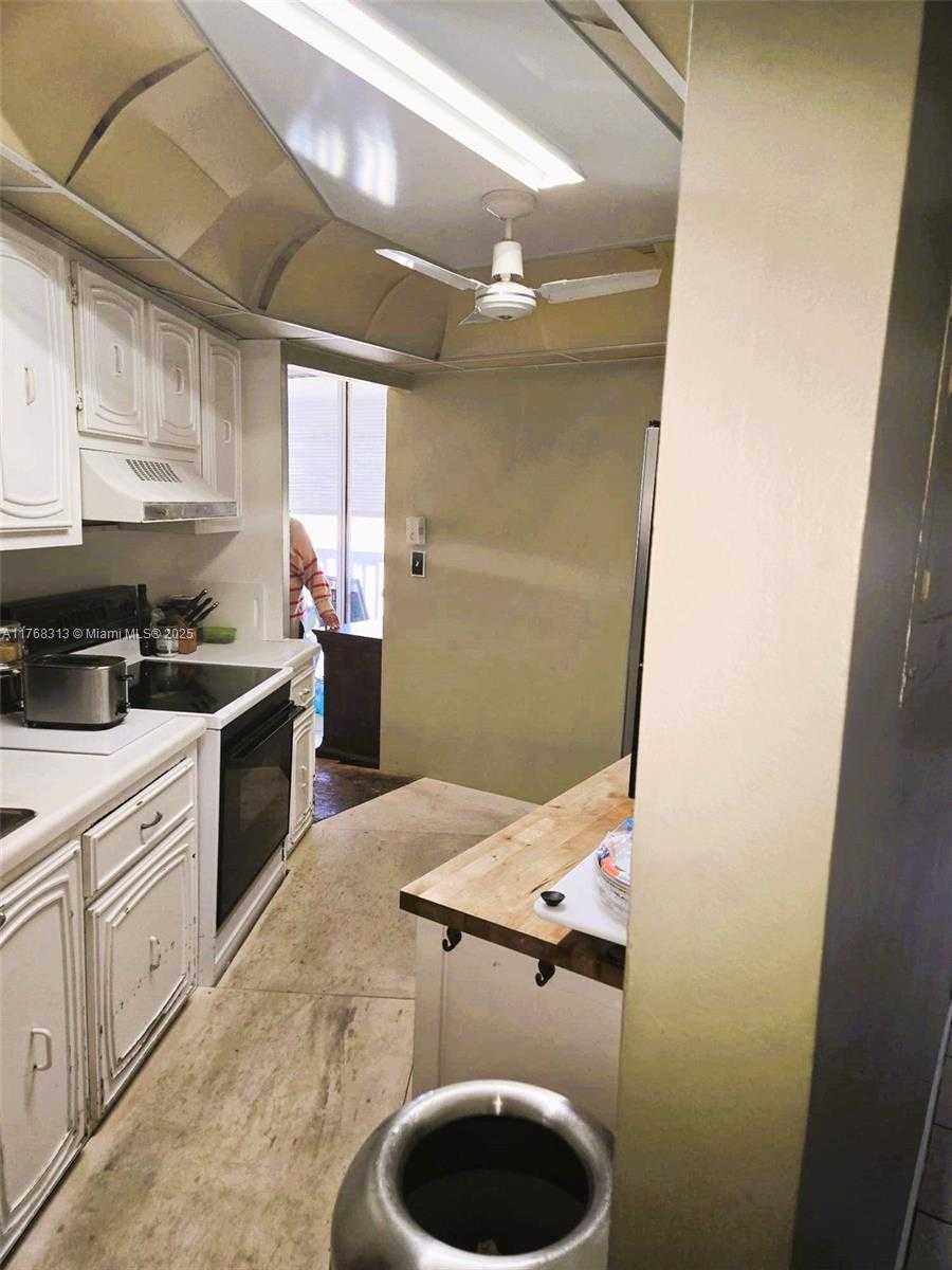 Small Image of 6901 ENVIRON BLVD #7A, Lauderhill Number 23