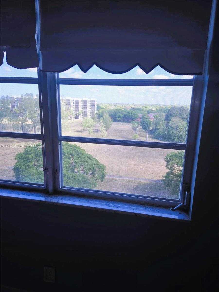 Small Image of 6901 ENVIRON BLVD #7A, Lauderhill Number 25