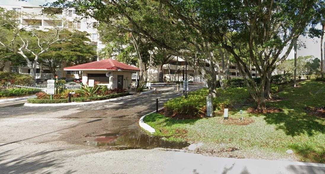 Small Image of 6901 ENVIRON BLVD #7A, Lauderhill Number 26