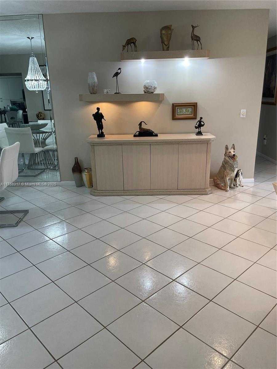 Small Image of 5133 BRISATA CIR #L, Boynton Beach Number 18