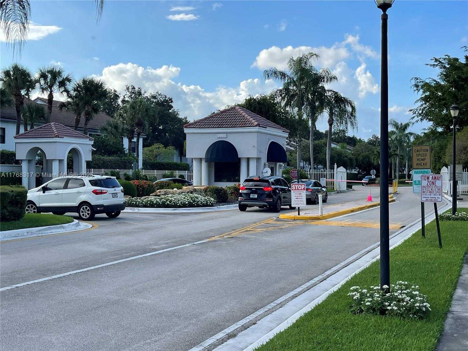 Small Image of 5133 BRISATA CIR #L, Boynton Beach Number 5