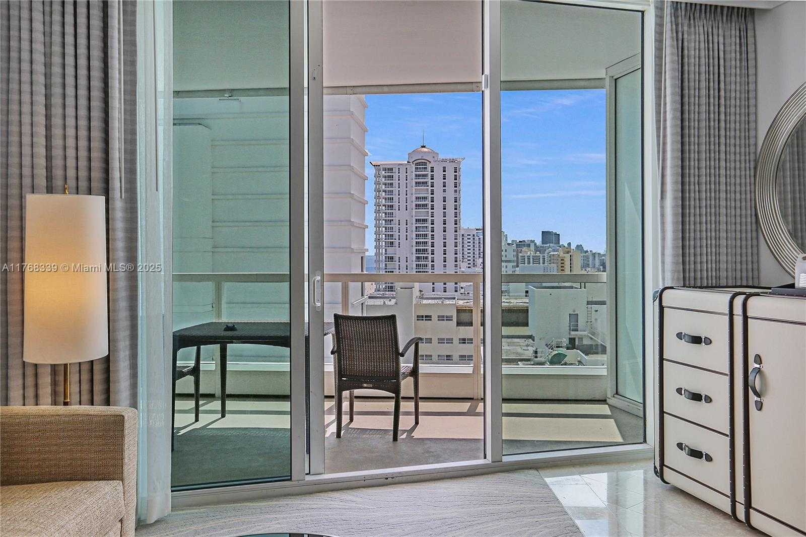 Small Image of 4391 COLLINS AVE #1415, Miami Beach Number 5