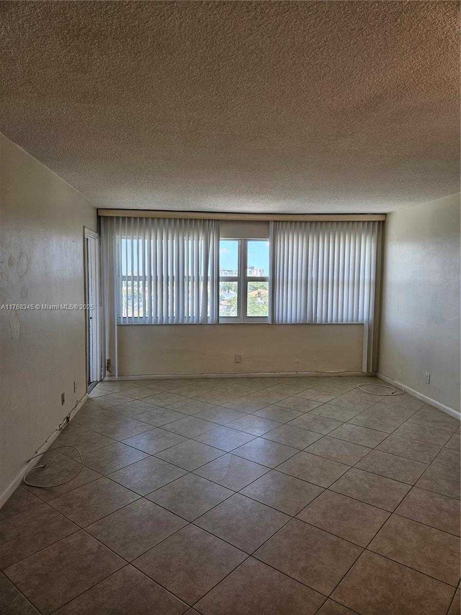 Small Image of 330 SOUTH EAST 2ND ST #504G, Hallandale Beach Number 13