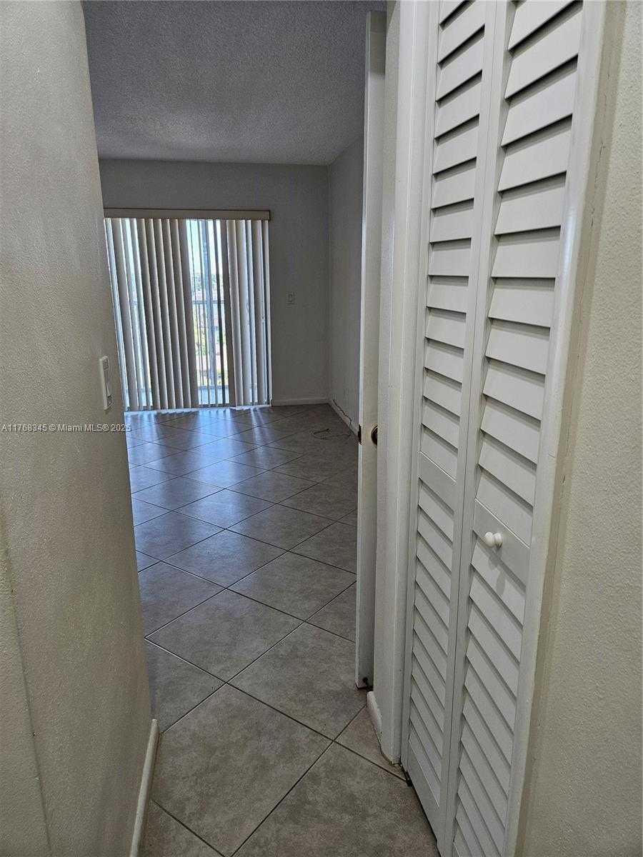 Small Image of 330 SOUTH EAST 2ND ST #504G, Hallandale Beach Number 17