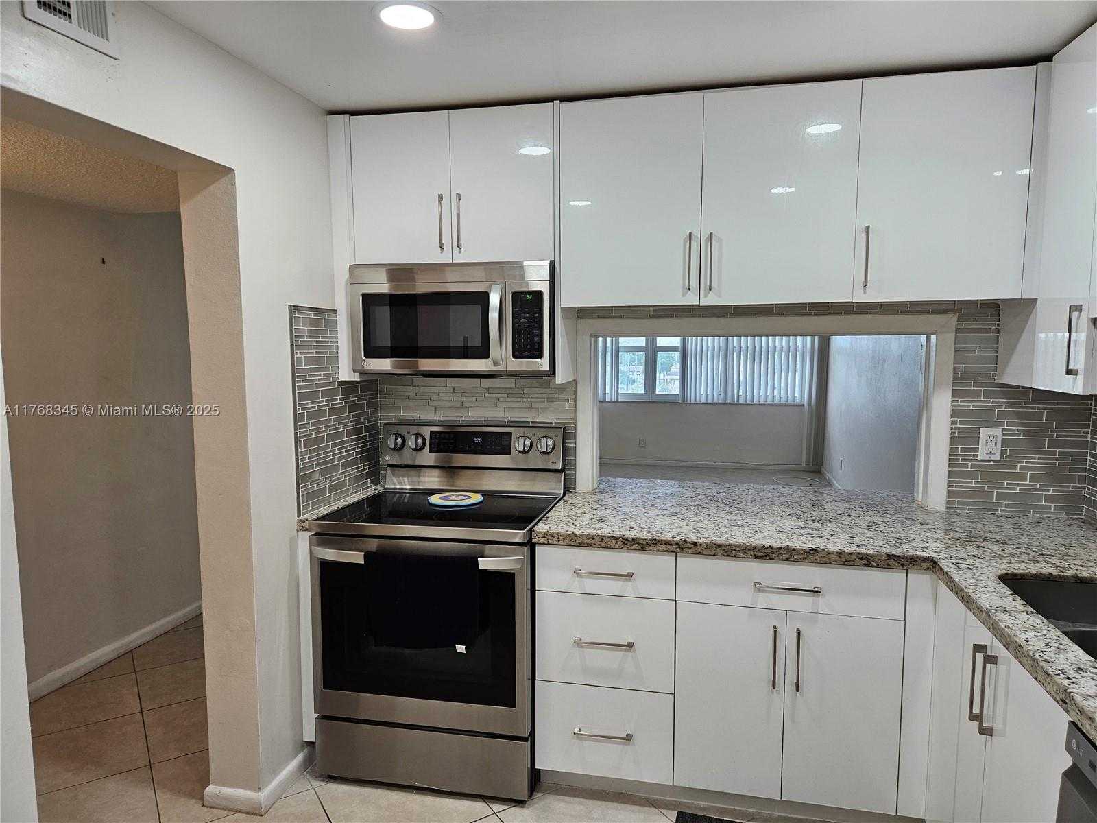 Small Image of 330 SOUTH EAST 2ND ST #504G, Hallandale Beach Number 2