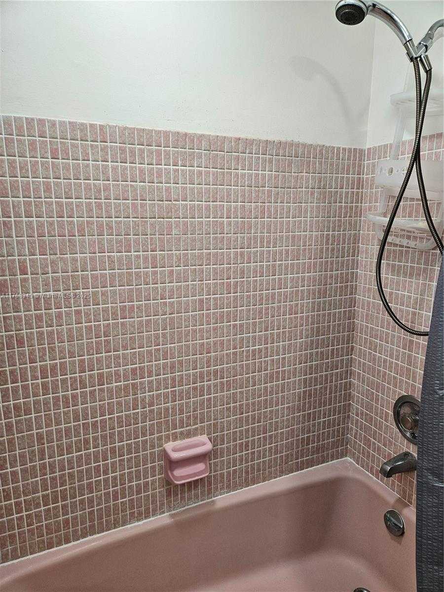 Small Image of 330 SOUTH EAST 2ND ST #504G, Hallandale Beach Number 20