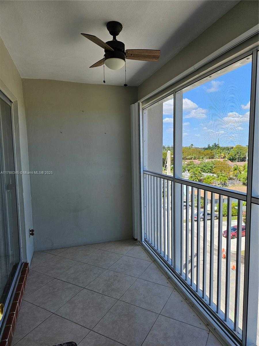 Small Image of 330 SOUTH EAST 2ND ST #504G, Hallandale Beach Number 23