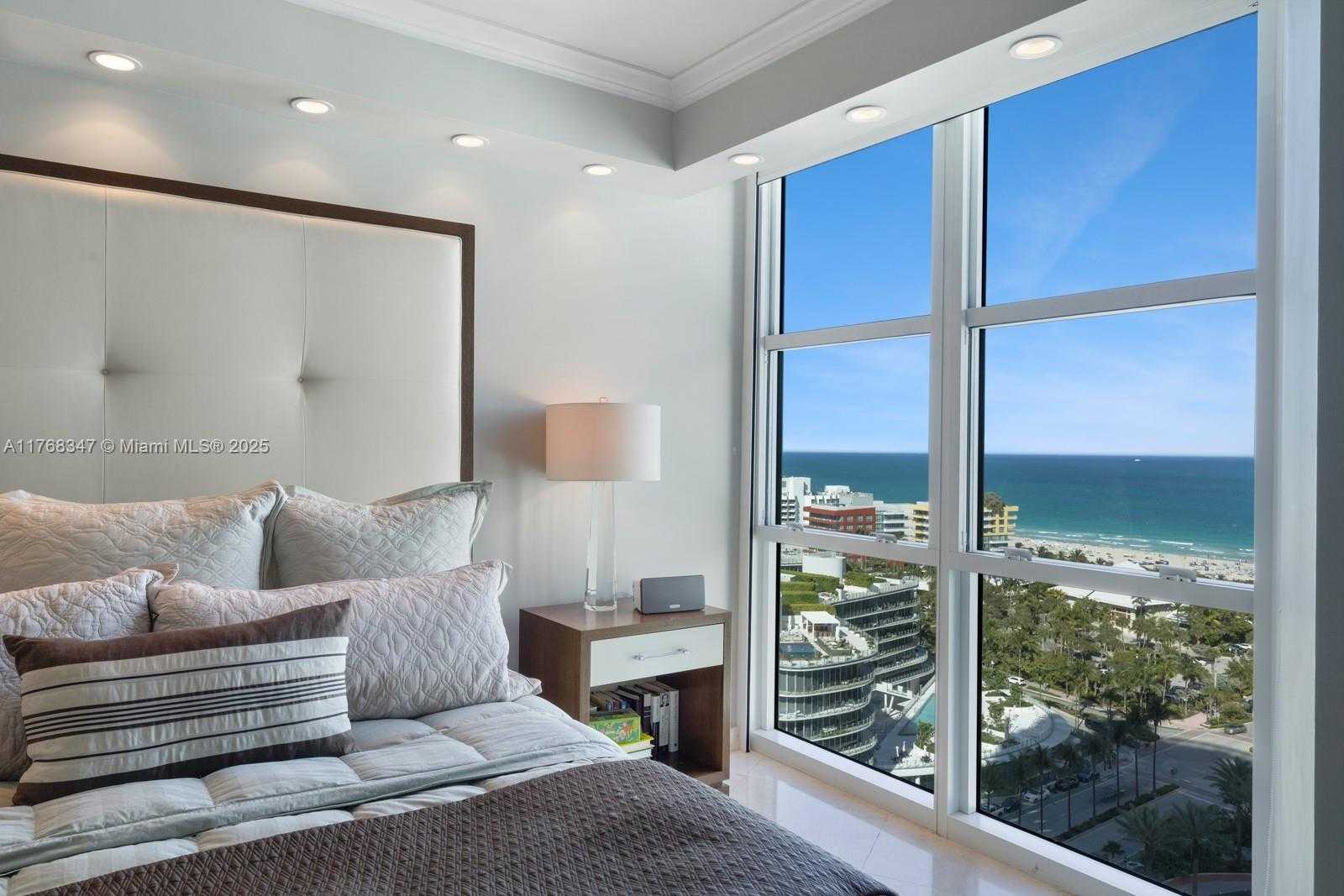 Small Image of 300 SOUTH POINTE DR #1902, Miami Beach Number 17