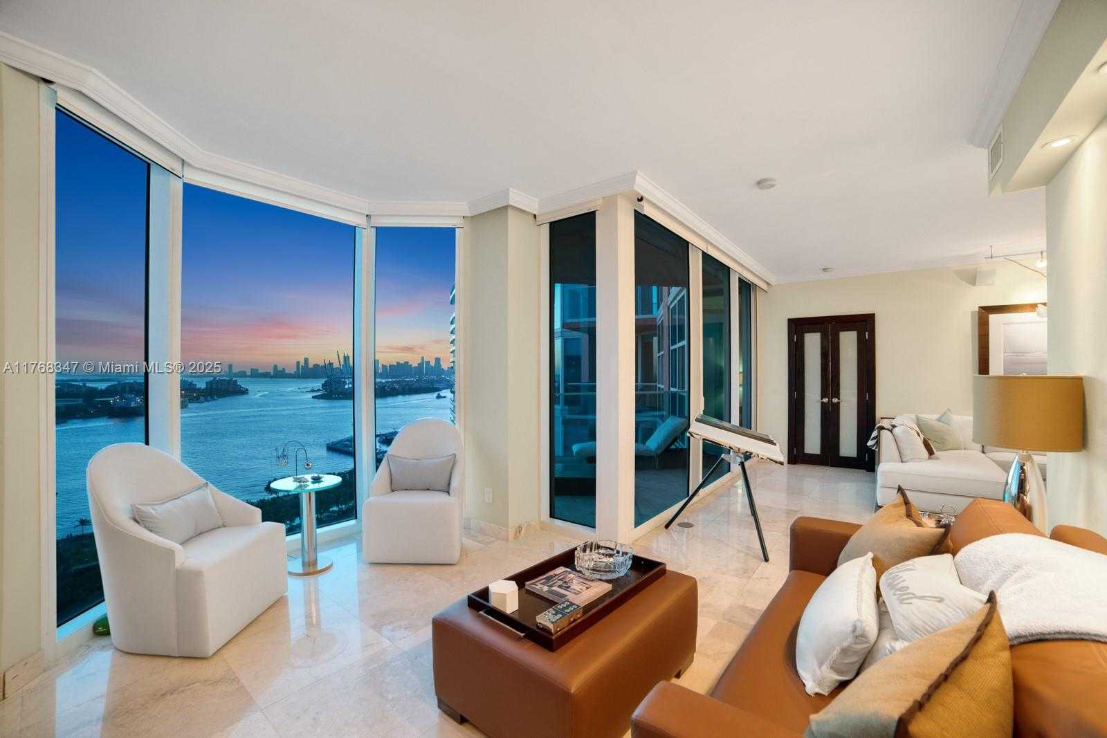 Small Image of 300 SOUTH POINTE DR #1902, Miami Beach Number 2