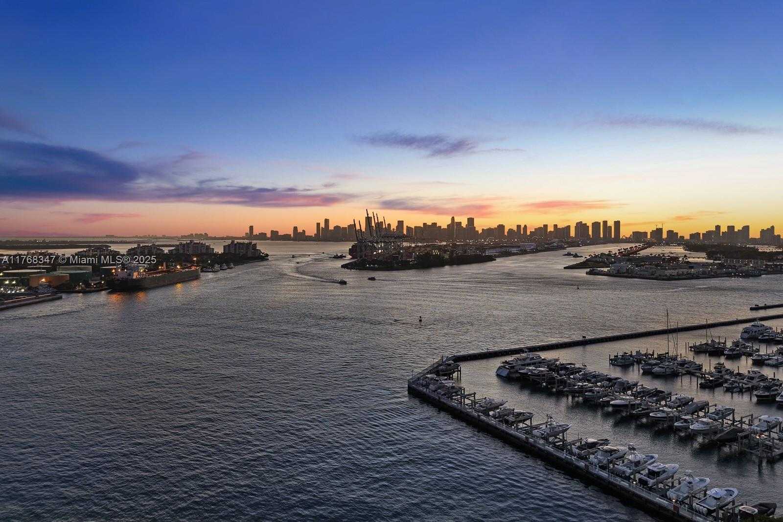 Small Image of 300 SOUTH POINTE DR #1902, Miami Beach Number 30