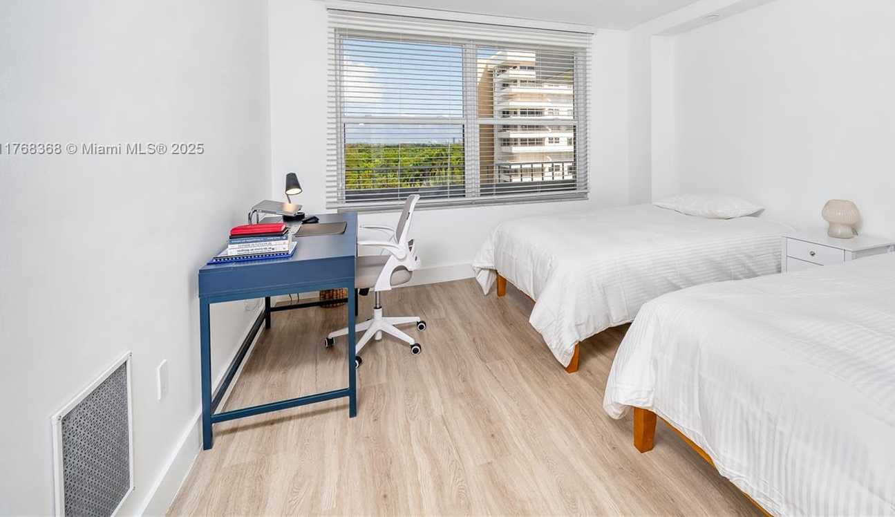 Small Image of 199 OCEAN LANE DR #706, Key Biscayne Number 14