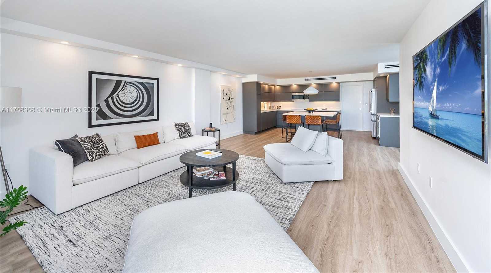Small Image of 199 OCEAN LANE DR #706, Key Biscayne Number 2