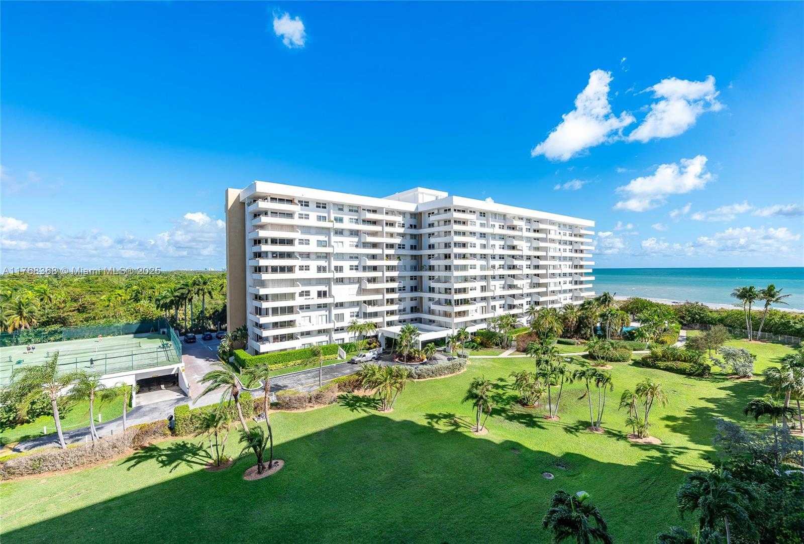 Small Image of 199 OCEAN LANE DR #706, Key Biscayne Number 22