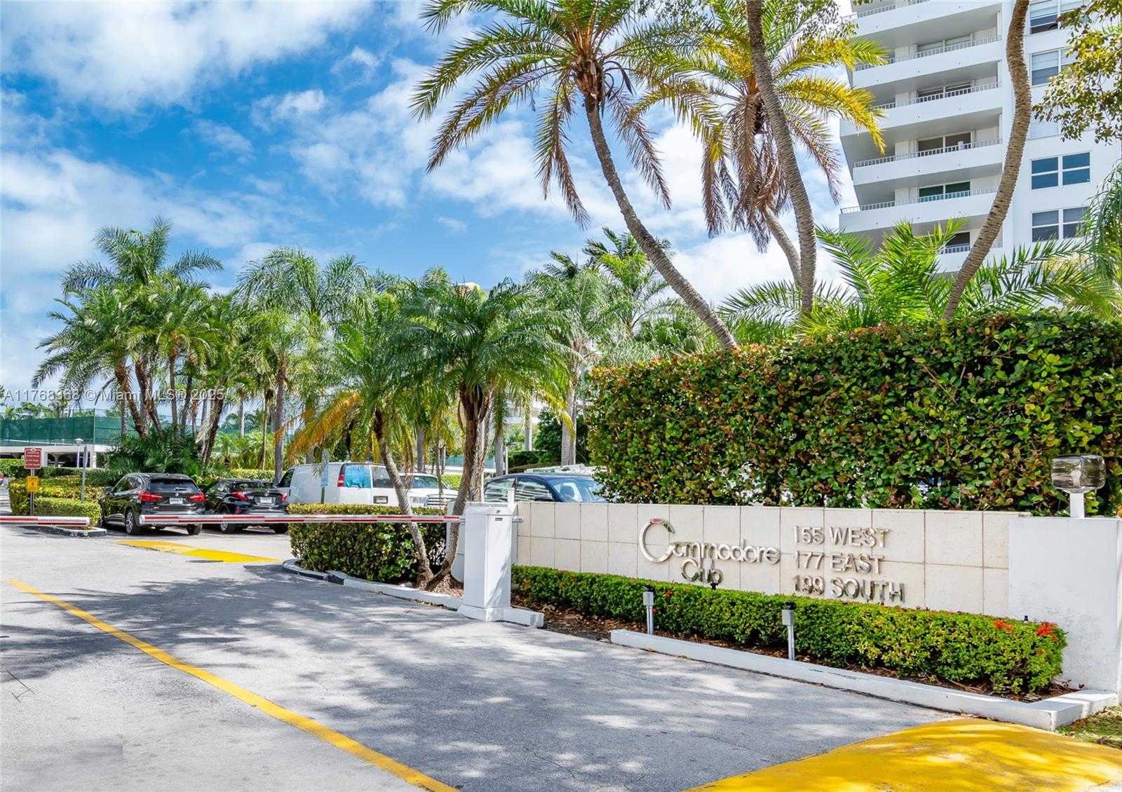 Small Image of 199 OCEAN LANE DR #706, Key Biscayne Number 23