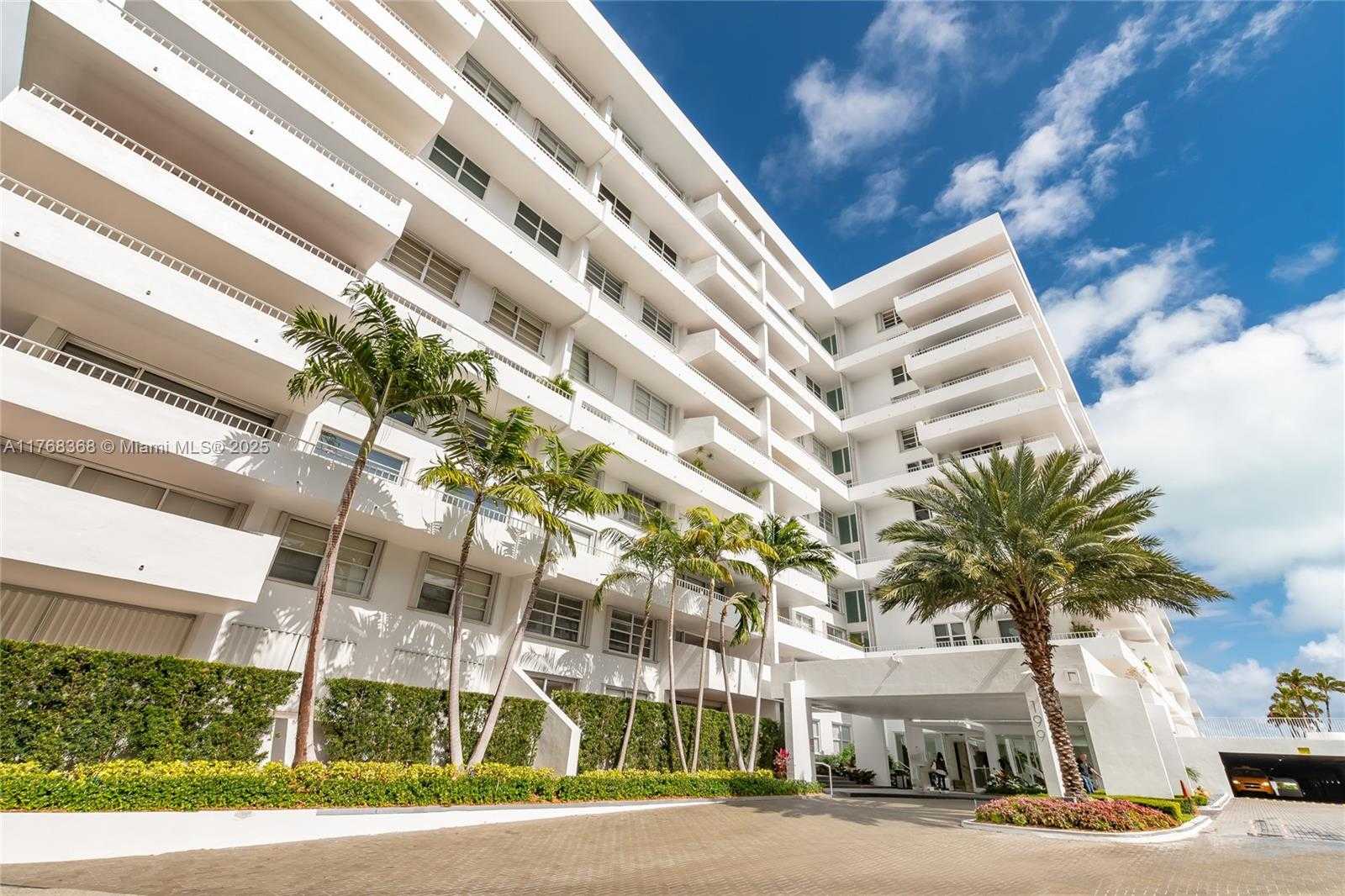 Small Image of 199 OCEAN LANE DR #706, Key Biscayne Number 24