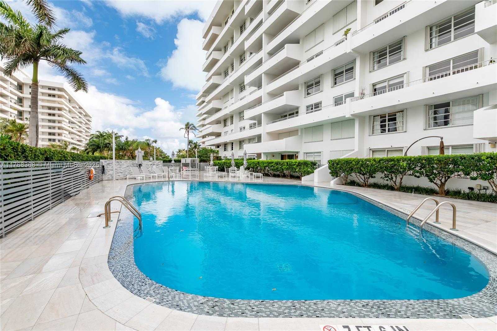 Small Image of 199 OCEAN LANE DR #706, Key Biscayne Number 25