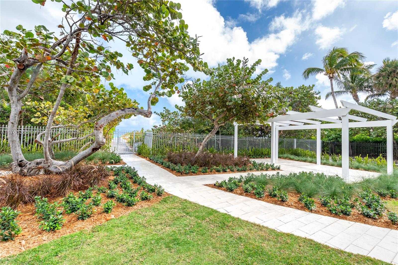 Small Image of 199 OCEAN LANE DR #706, Key Biscayne Number 27