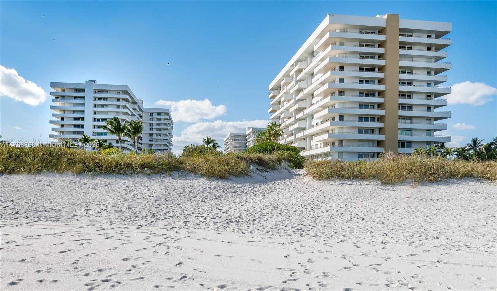 Small Image of 199 OCEAN LANE DR #706, Key Biscayne Number 33