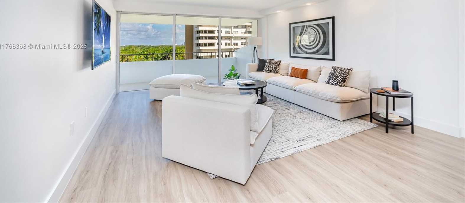 Small Image of 199 OCEAN LANE DR #706, Key Biscayne Number 4