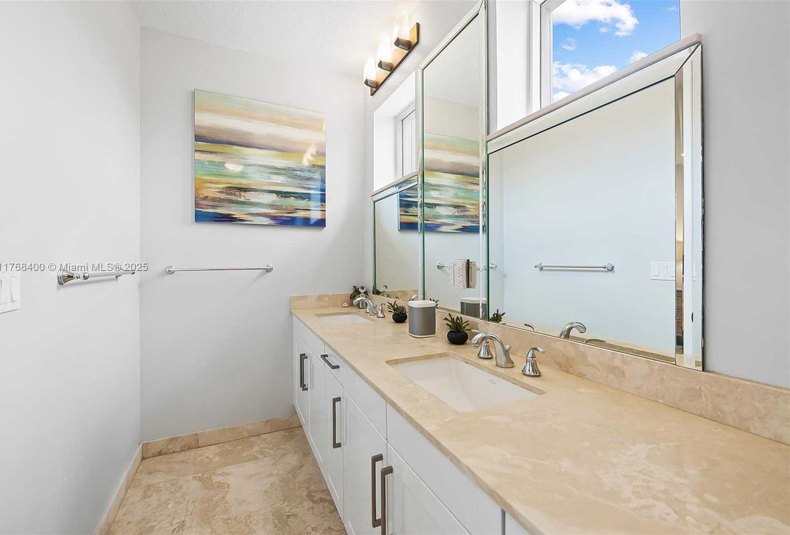 Small Image of 306 SE 8th Ave, Fort Lauderdale, FL 33301, USA Number 18