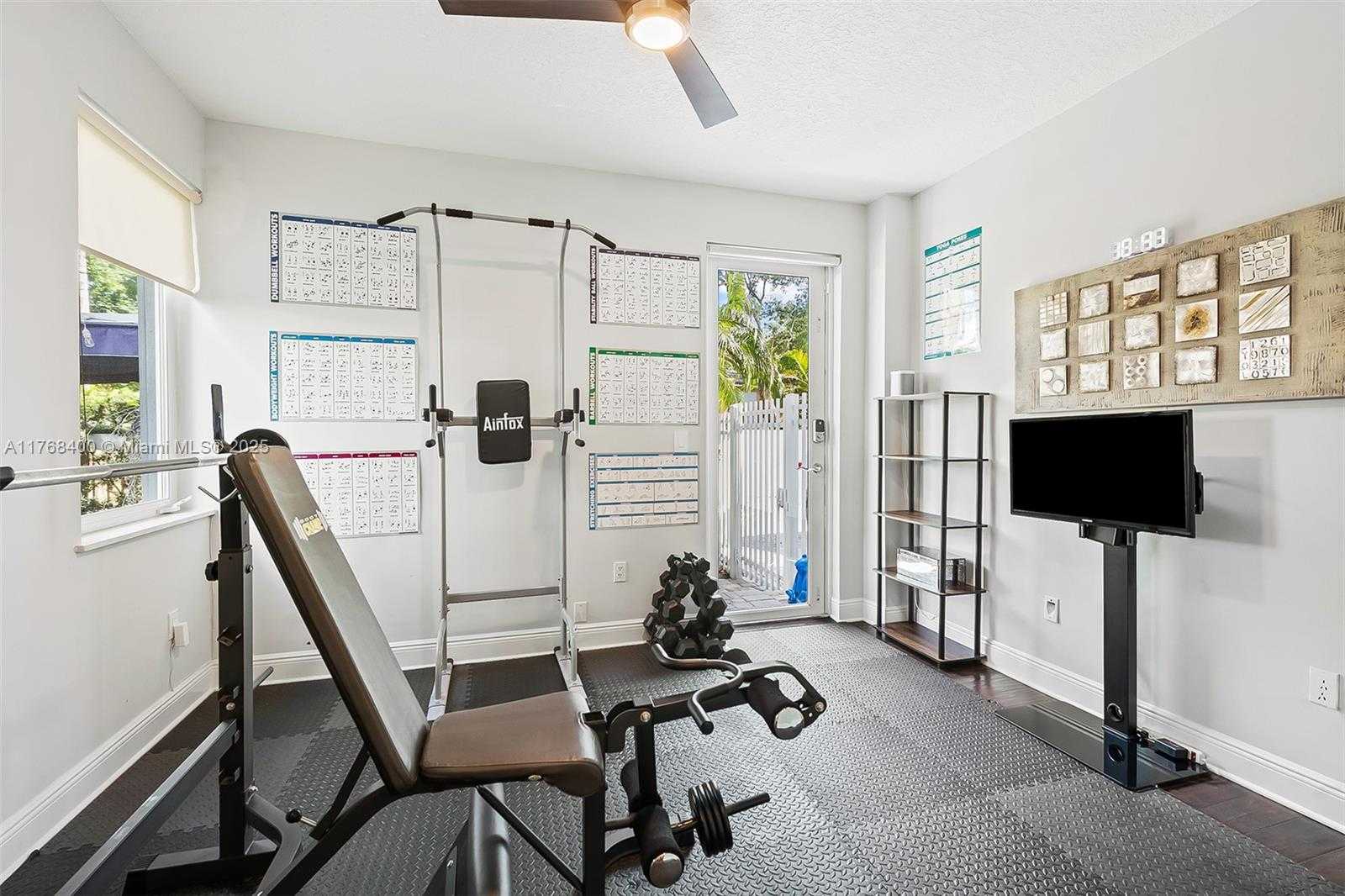 Small Image of 306 SE 8th Ave, Fort Lauderdale, FL 33301, USA Number 23