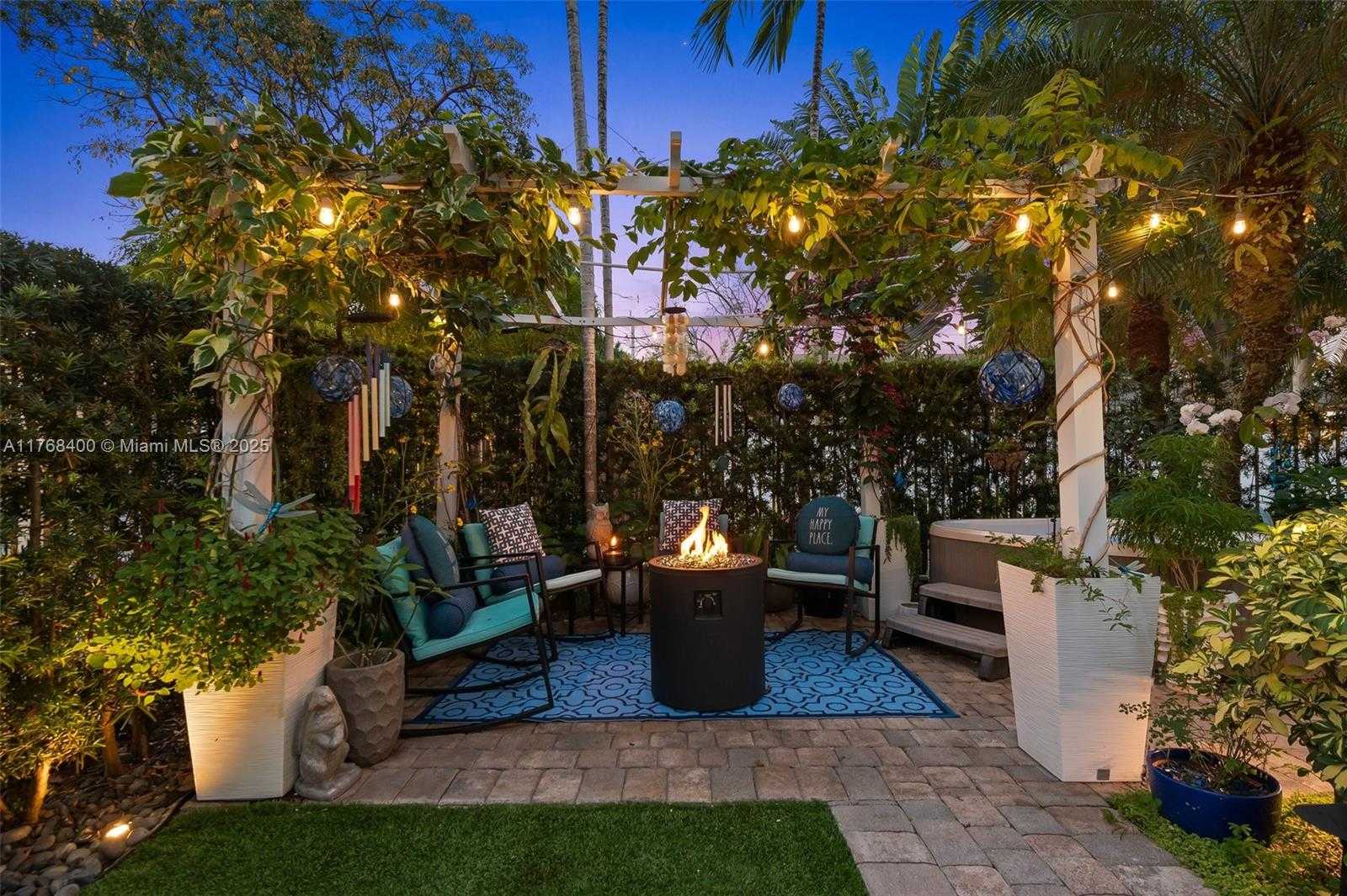 Small Image of 306 SE 8th Ave, Fort Lauderdale, FL 33301, USA Number 28
