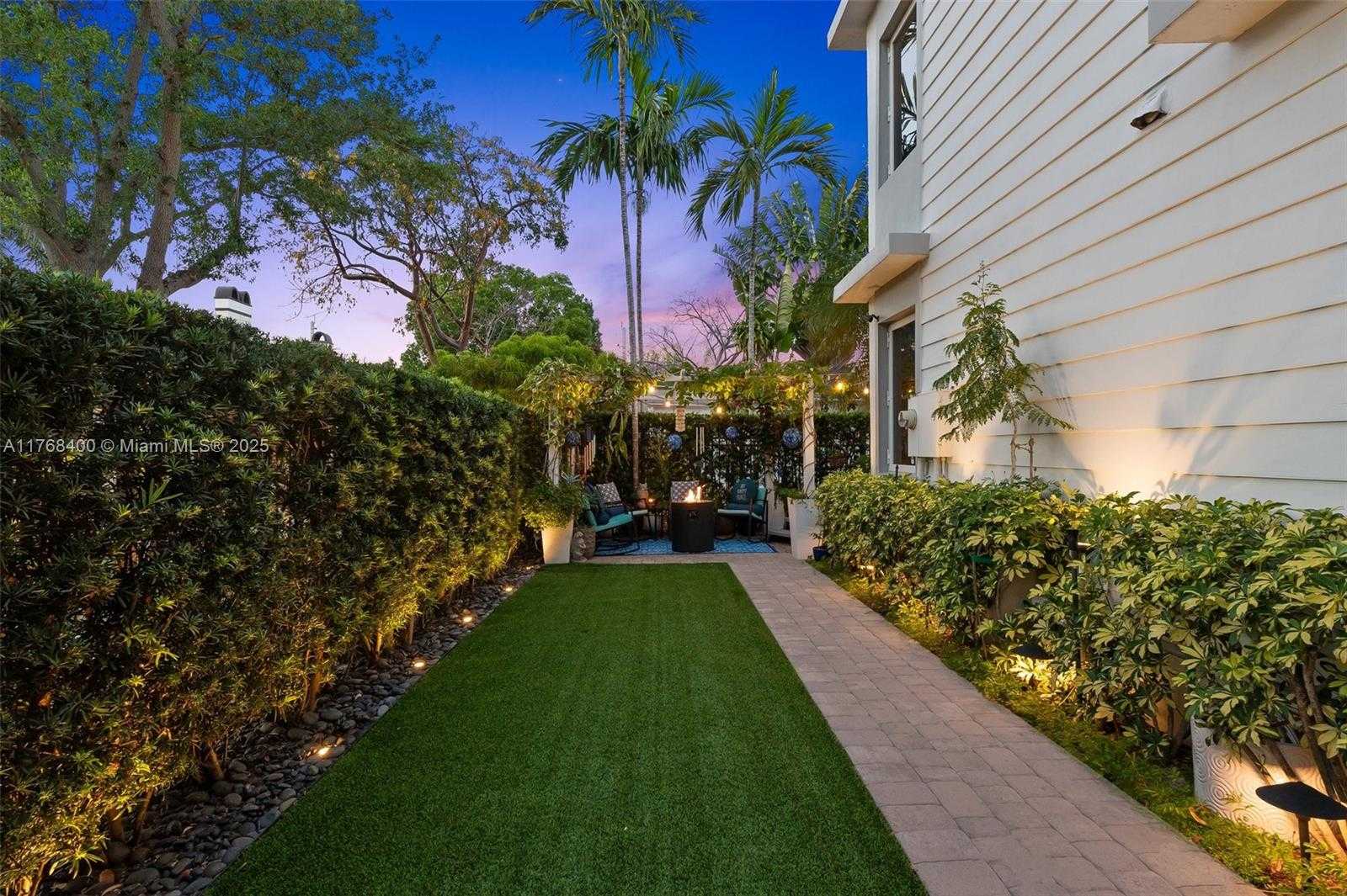 Small Image of 306 SE 8th Ave, Fort Lauderdale, FL 33301, USA Number 29