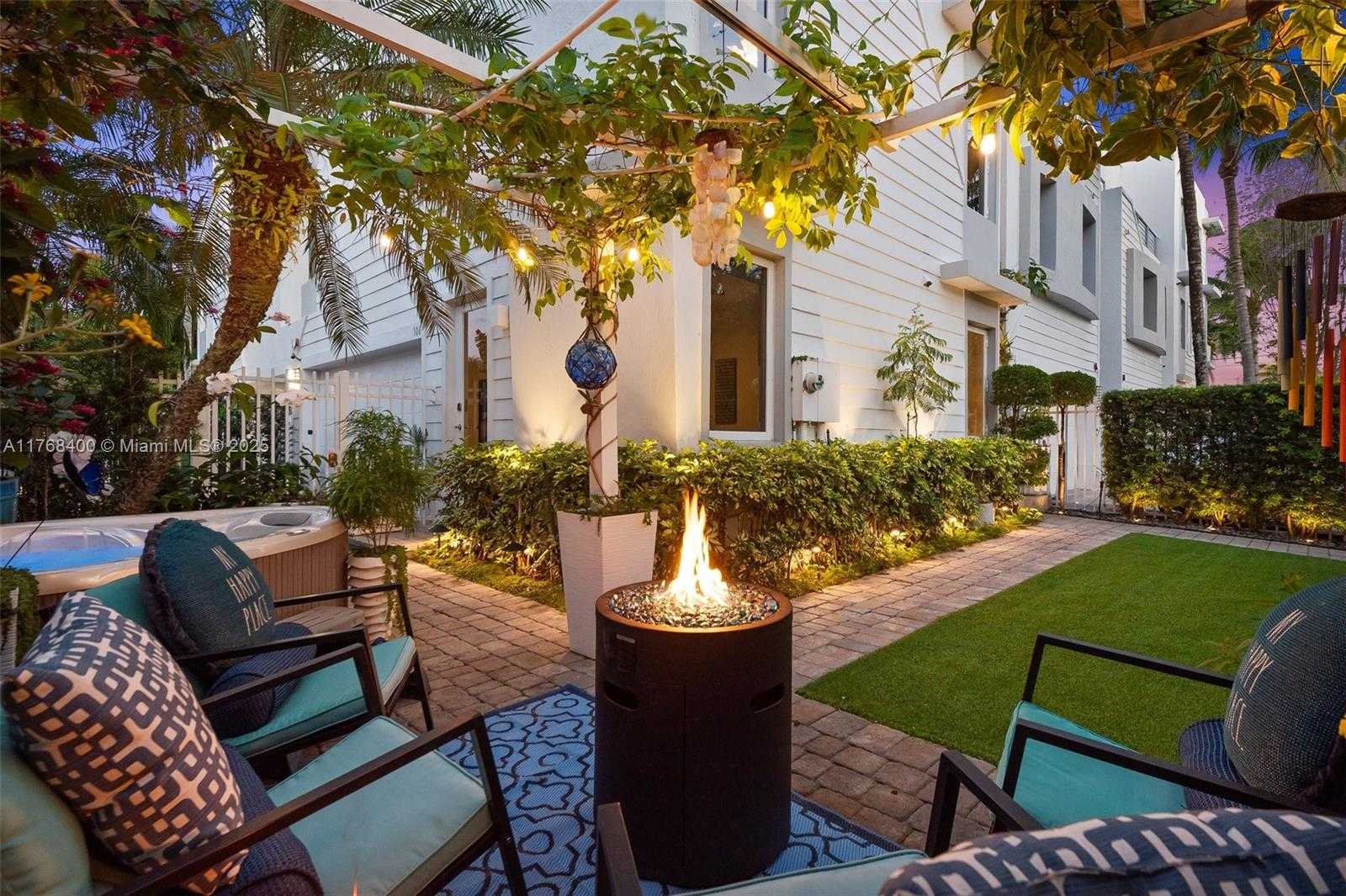 Small Image of 306 SE 8th Ave, Fort Lauderdale, FL 33301, USA Number 32