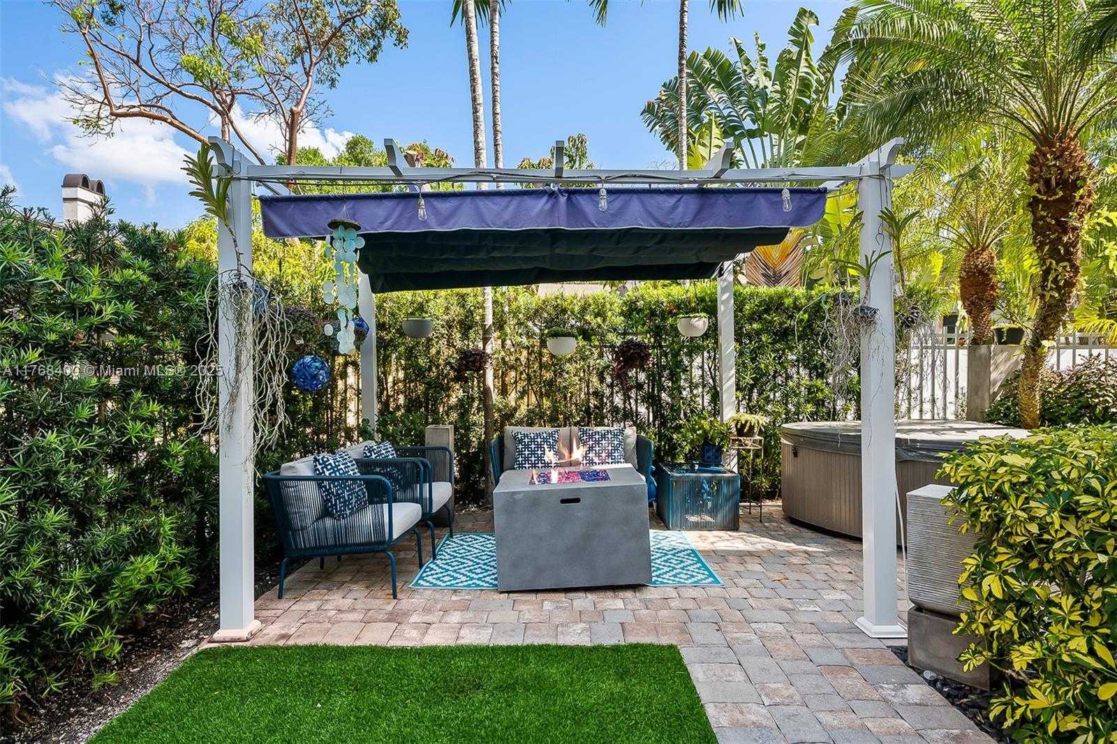 Small Image of 306 SE 8th Ave, Fort Lauderdale, FL 33301, USA Number 36