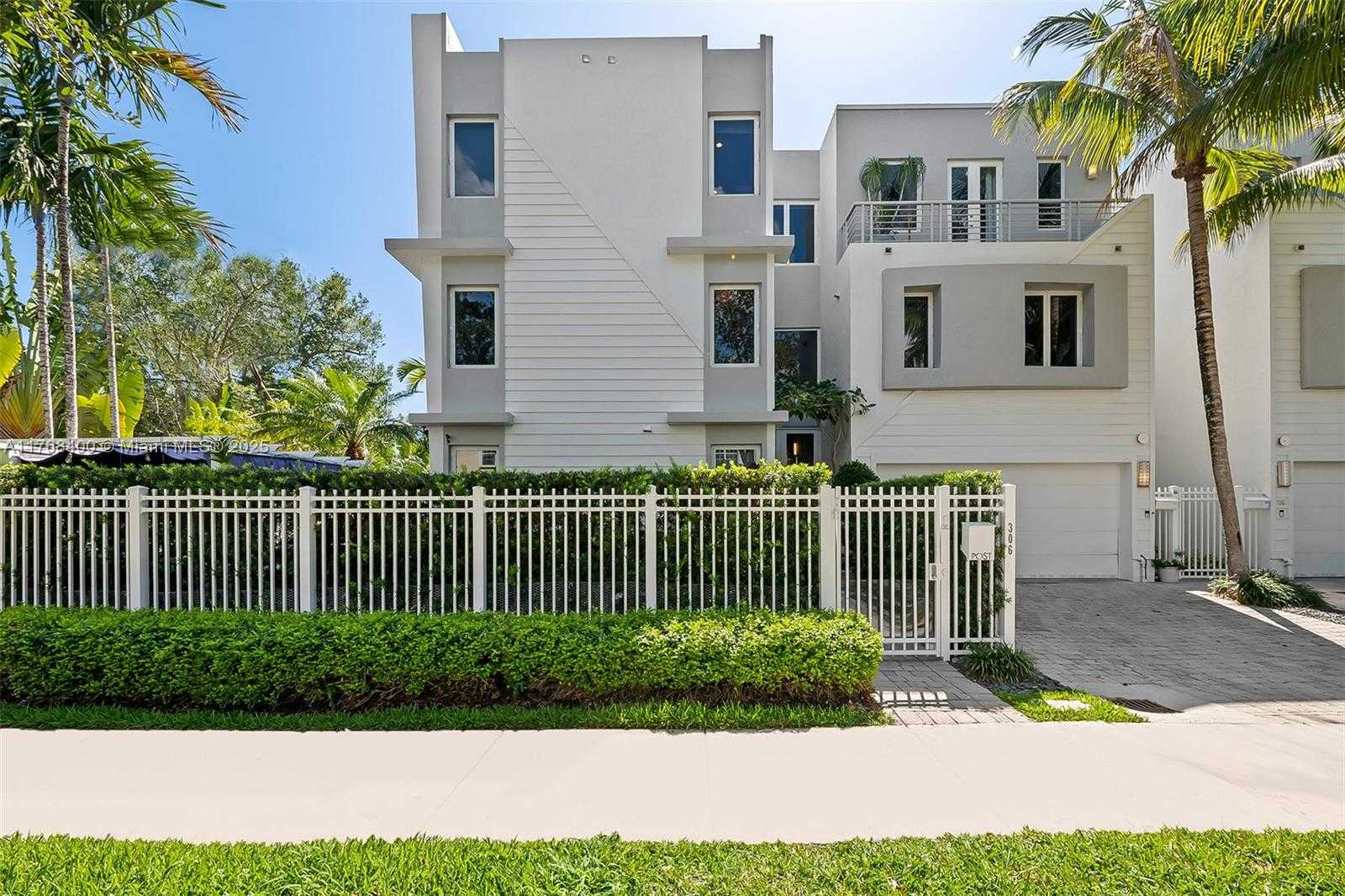 Small Image of 306 SE 8th Ave, Fort Lauderdale, FL 33301, USA Number 38