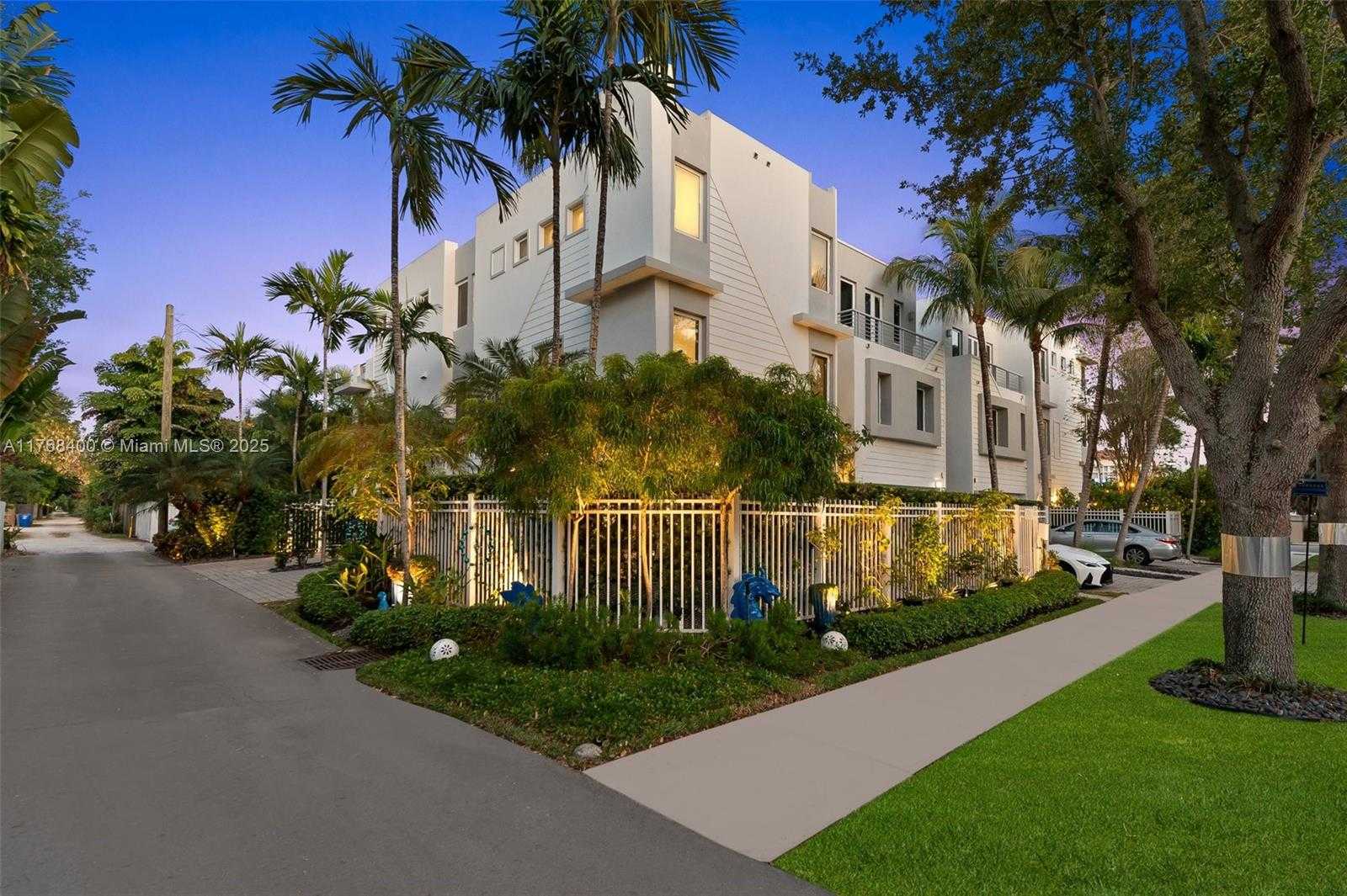 Small Image of 306 SE 8th Ave, Fort Lauderdale, FL 33301, USA Number 40