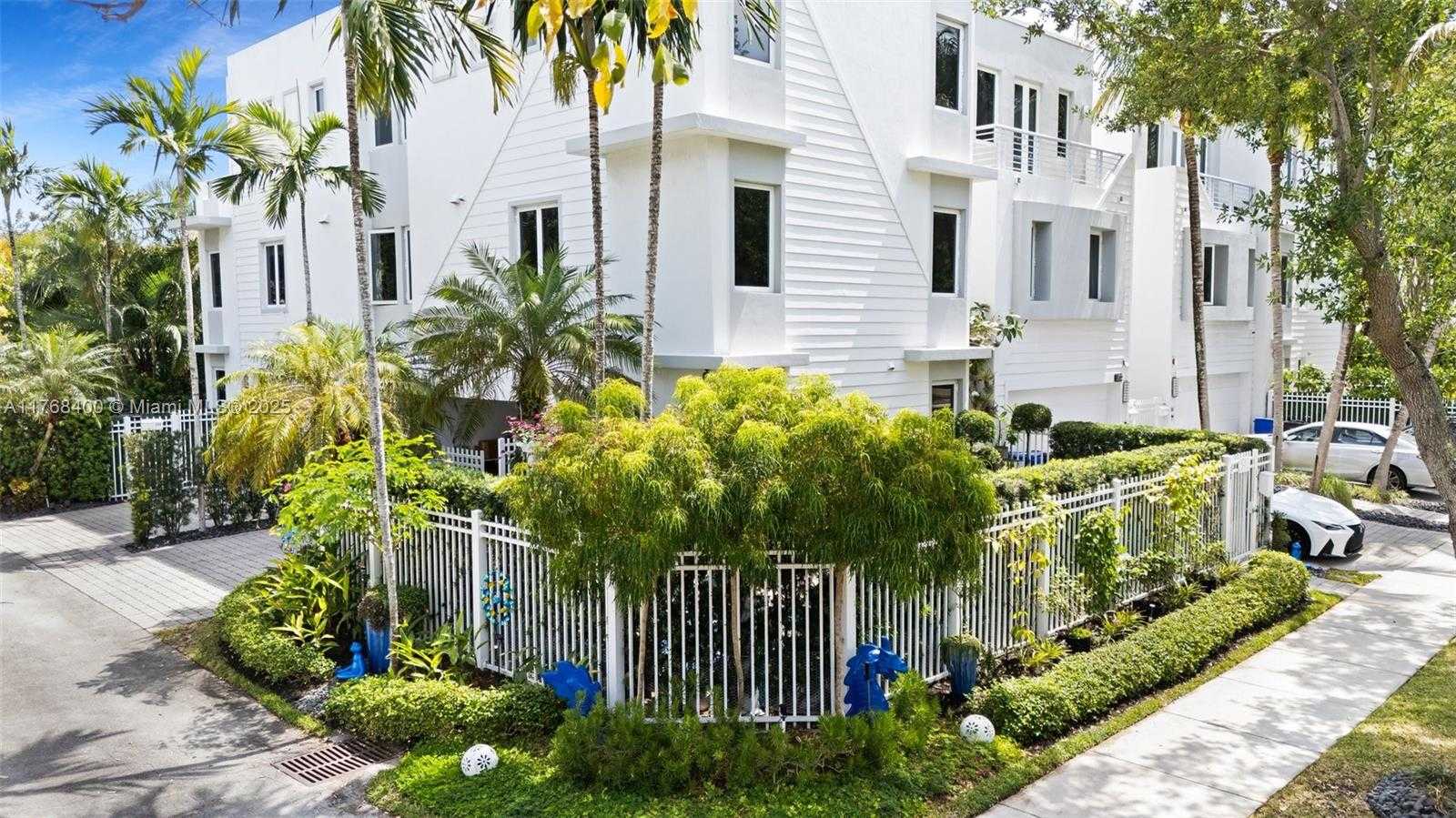 Small Image of 306 SE 8th Ave, Fort Lauderdale, FL 33301, USA Number 43