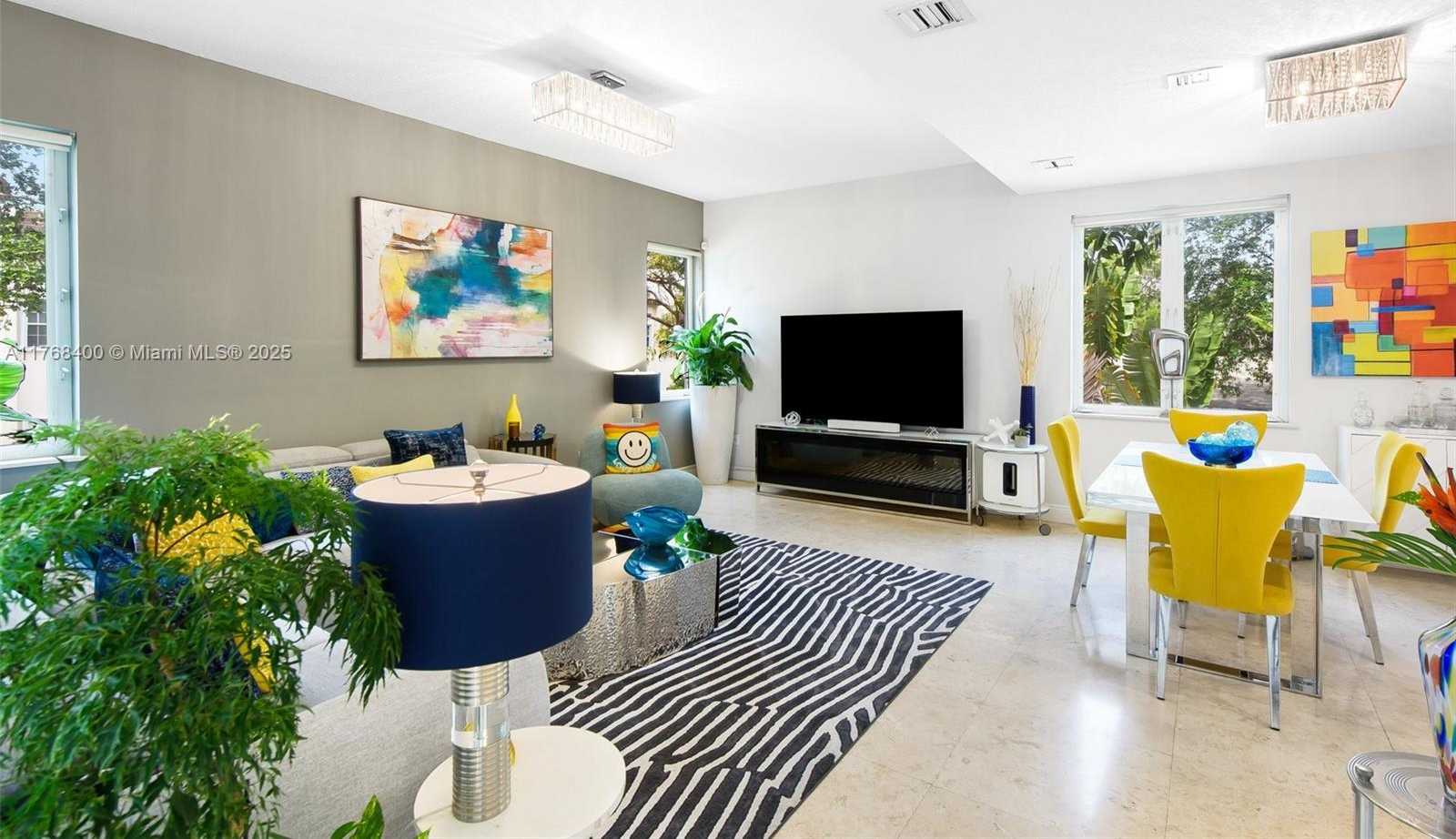 Small Image of 306 SE 8th Ave, Fort Lauderdale, FL 33301, USA Number 7