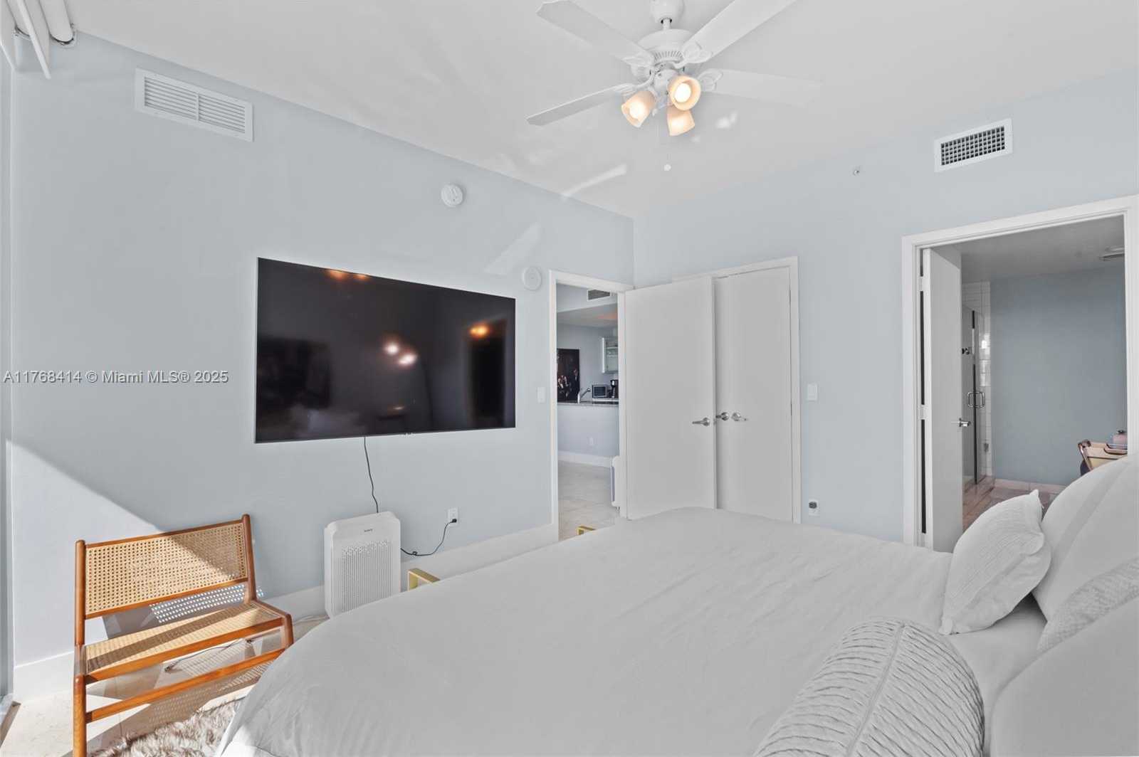Small Image of 888 #4203, Miami Number 11