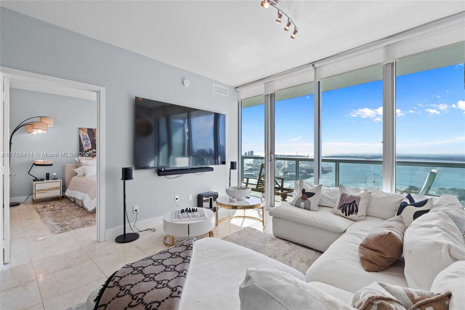 Small Image of 888 #4203, Miami Number 3