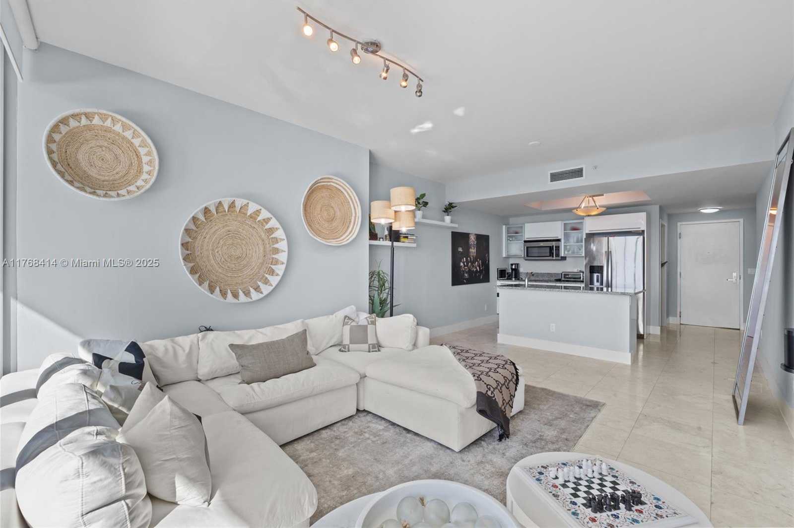 Small Image of 888 #4203, Miami Number 4