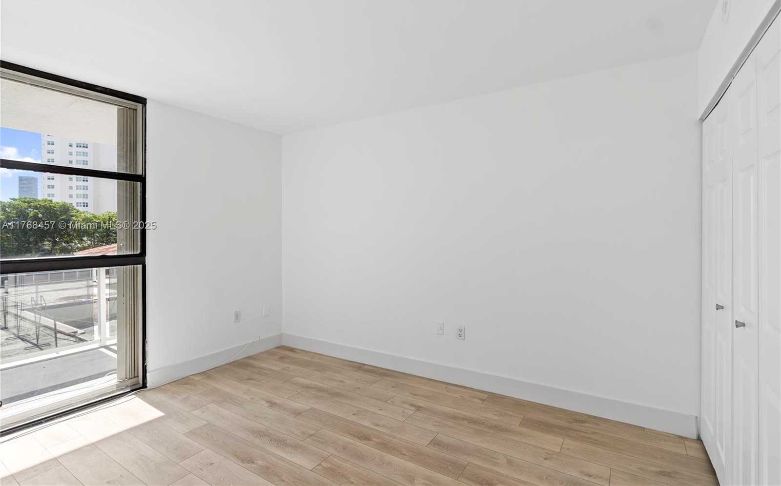 Small Image of 20505 EAST COUNTRY CLUB DR #434, Aventura Number 12