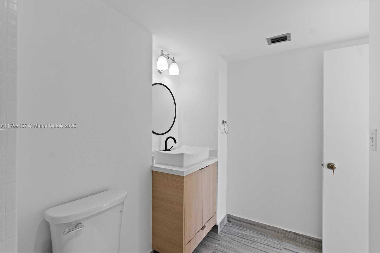 Small Image of 20505 EAST COUNTRY CLUB DR #434, Aventura Number 22
