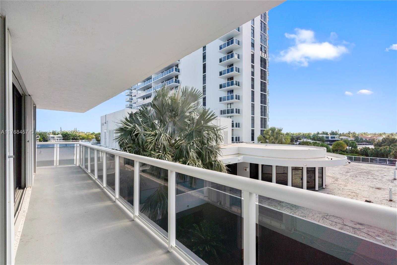 Small Image of 20505 EAST COUNTRY CLUB DR #434, Aventura Number 23