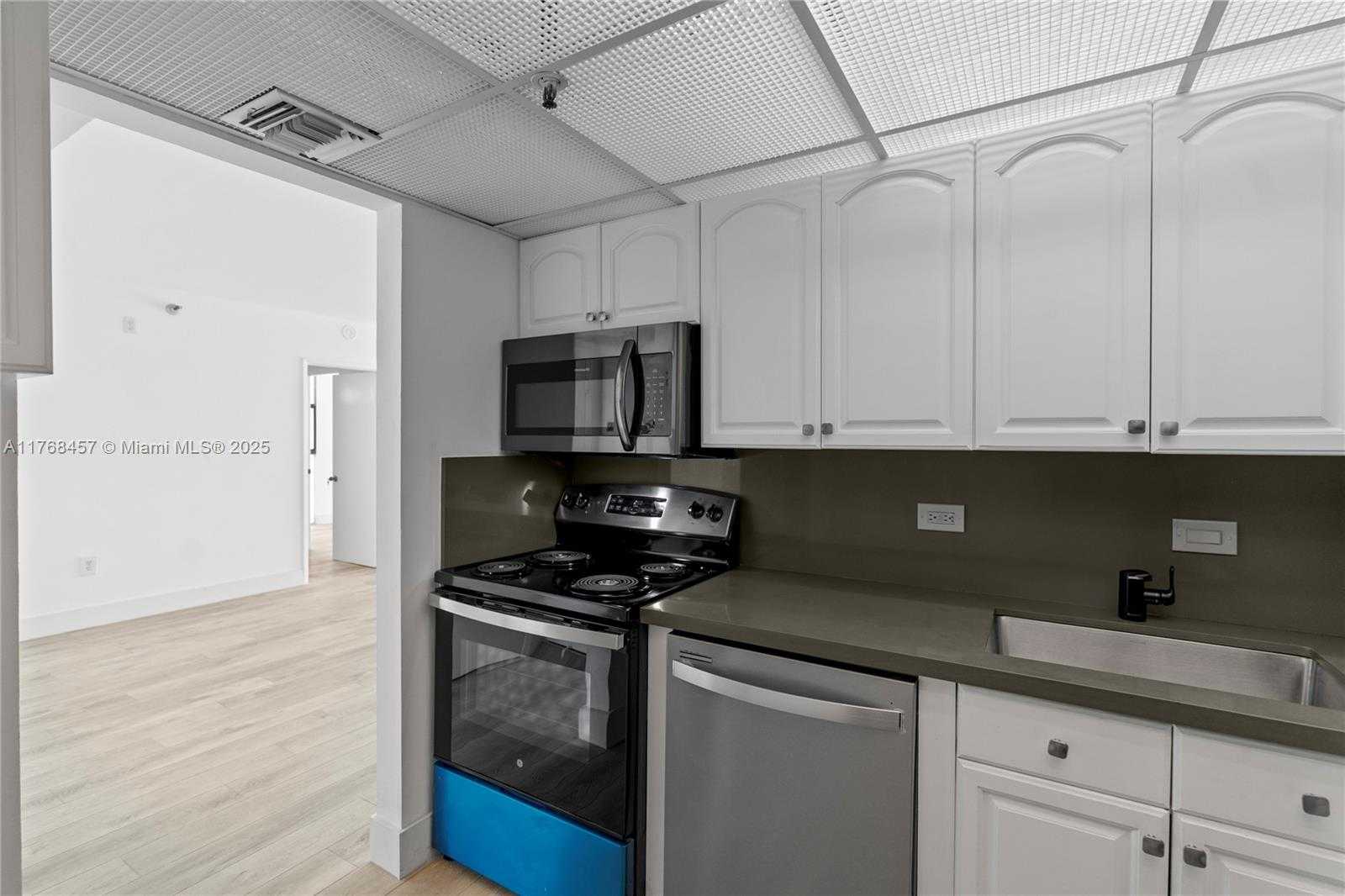 Small Image of 20505 EAST COUNTRY CLUB DR #434, Aventura Number 8