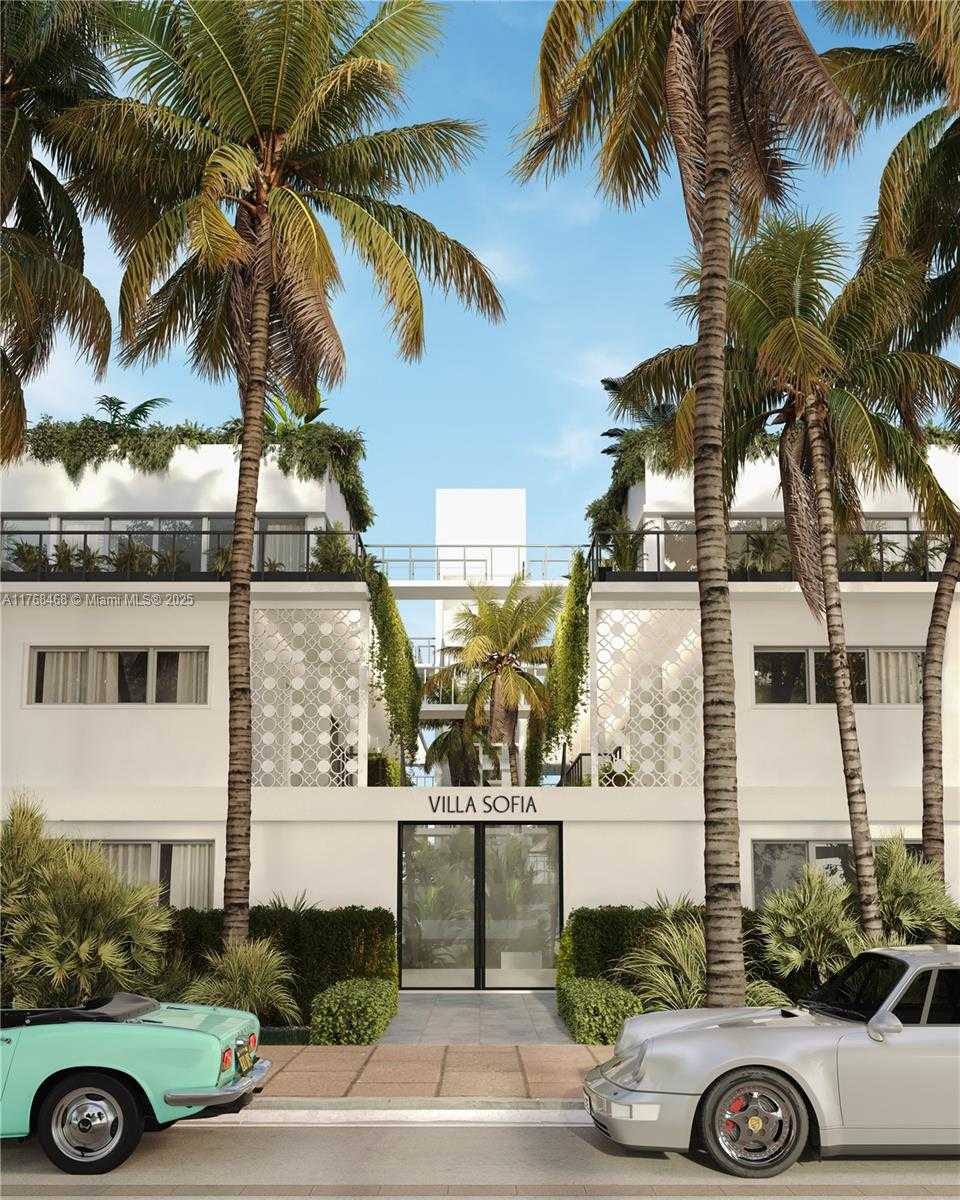 Small Image of 250 COLLINS AV #208, Miami Beach Number 2