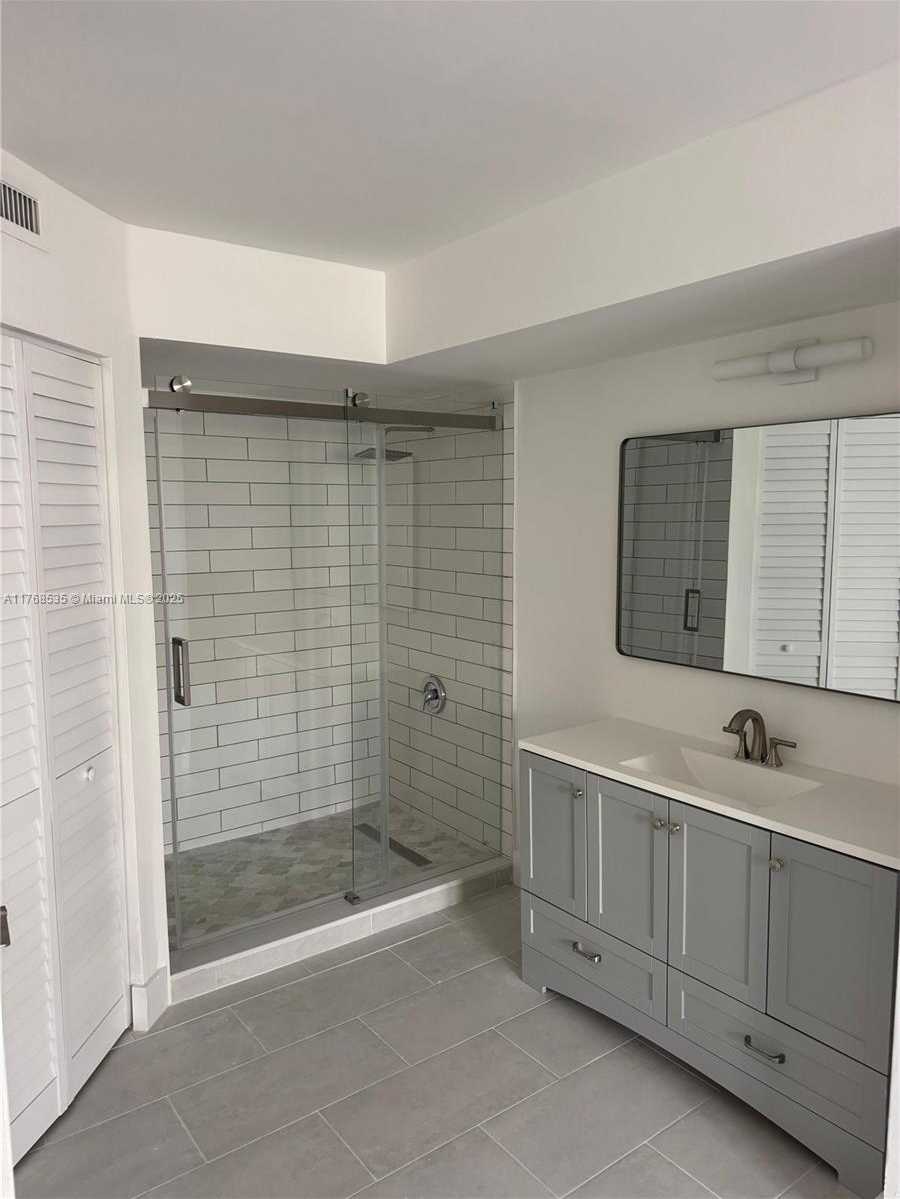 Small Image of 1280 SOUTH ALHAMBRA CIR #2209, Coral Gables Number 13