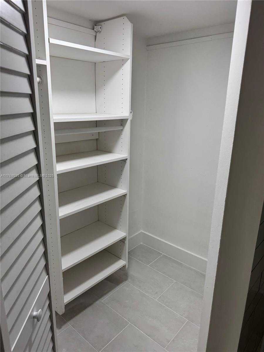Small Image of 1280 SOUTH ALHAMBRA CIR #2209, Coral Gables Number 15