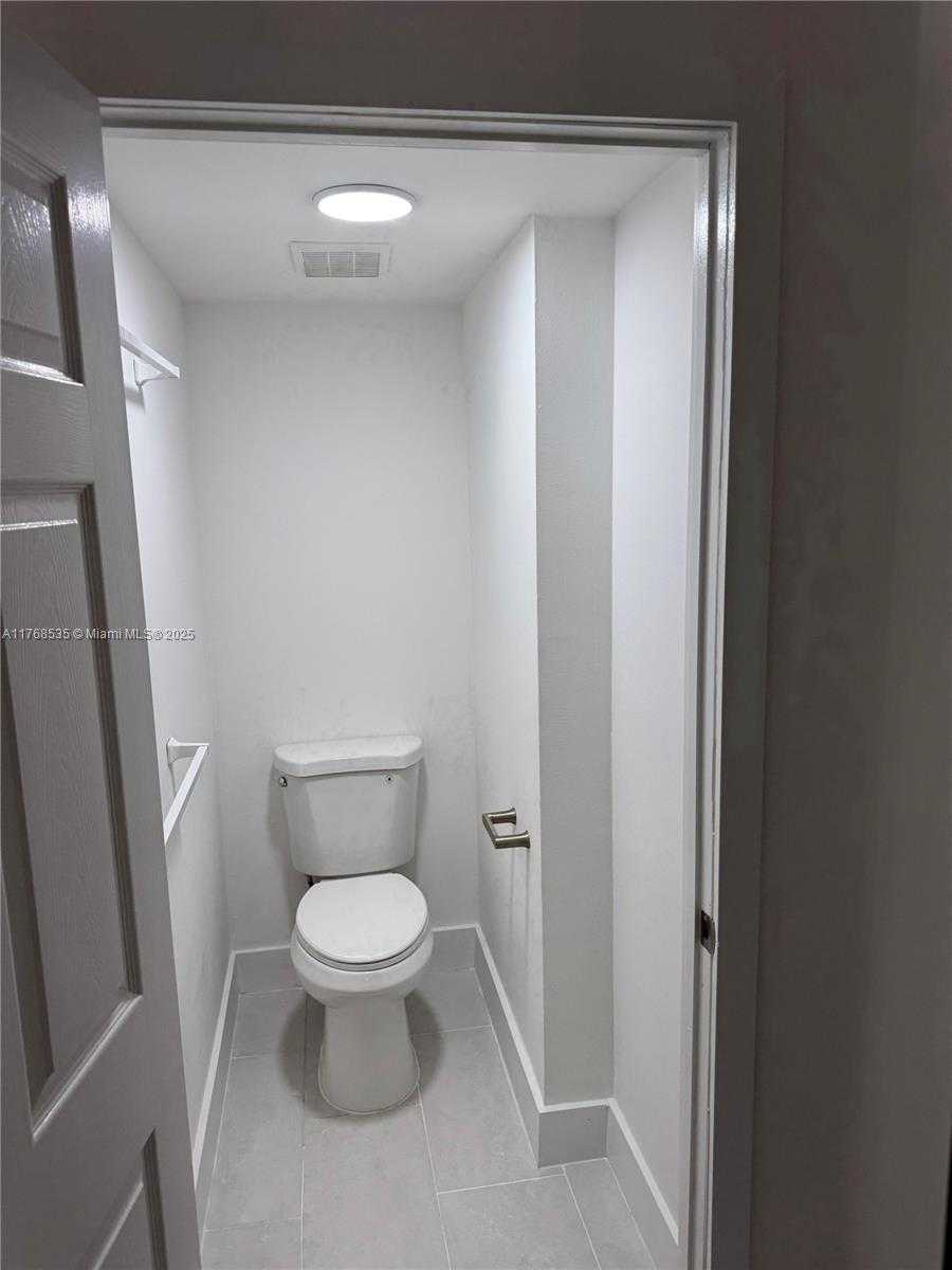 Small Image of 1280 SOUTH ALHAMBRA CIR #2209, Coral Gables Number 18