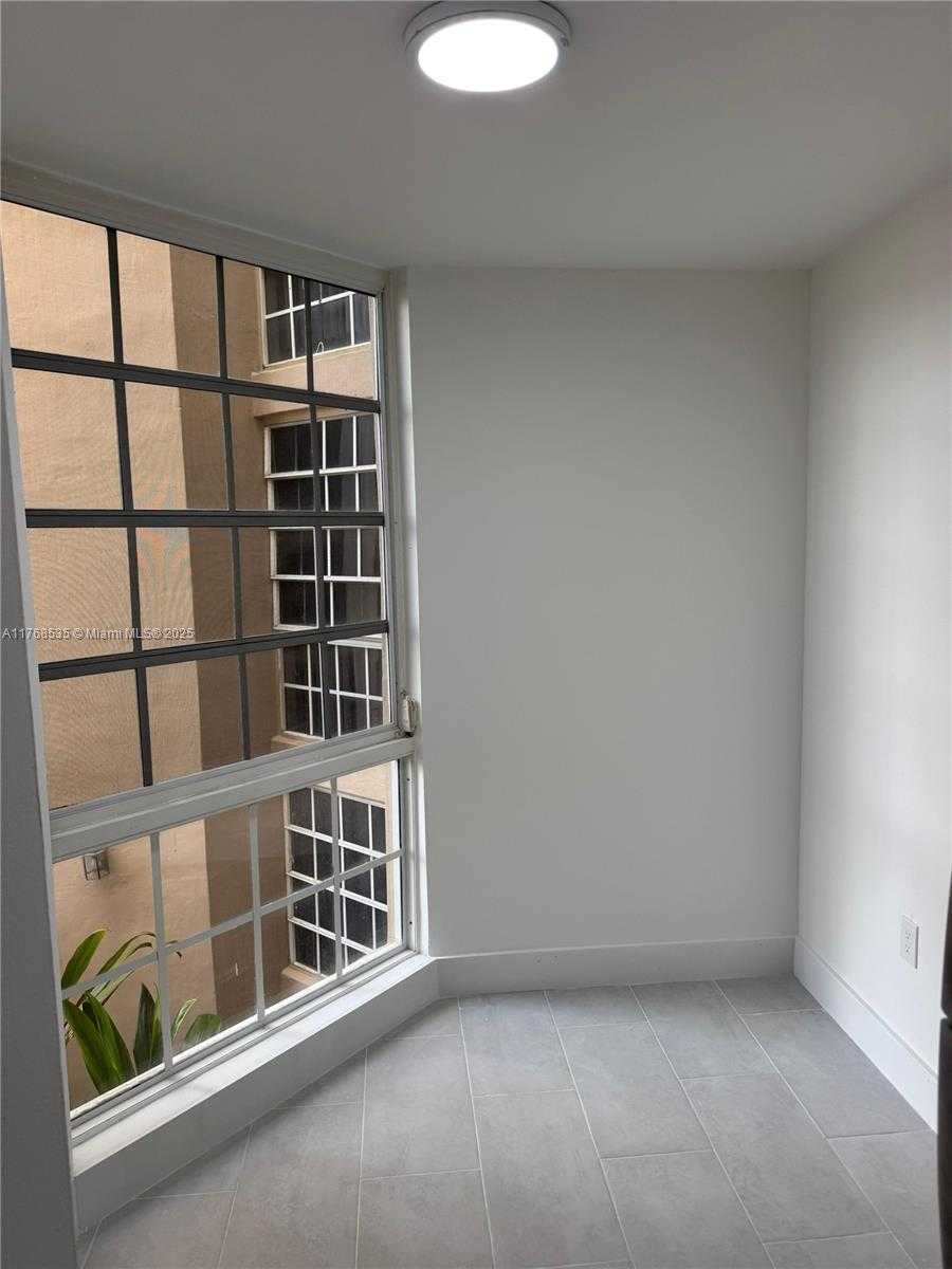 Small Image of 1280 SOUTH ALHAMBRA CIR #2209, Coral Gables Number 7